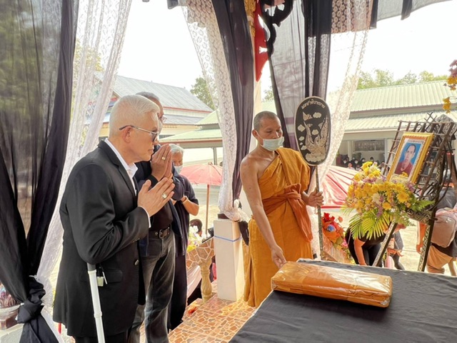 หนุ่มพิการ วัย 38 ปี อาชีพผู้ค้าสลากในอำเภอวังสะพุง จังหวัดเลย ปลิดชีพตัวเอง หลังถูกตัดโควตาสลากฯ