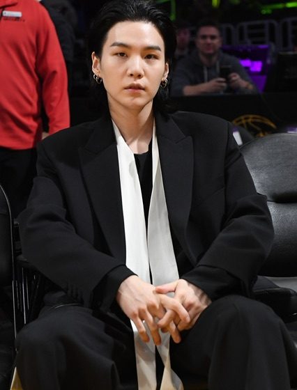 ‘ชูก้า BTS’ ขึ้นแท่น Brand Ambassador คนใหม่ ของ NBA แร็ปเปอร์ นักแต่งเพลง และโปรดิวเซอร์เพลงชาวเกาหลีใต้พร้อมดึงดูดแฟน NBA ทั่วโลก
